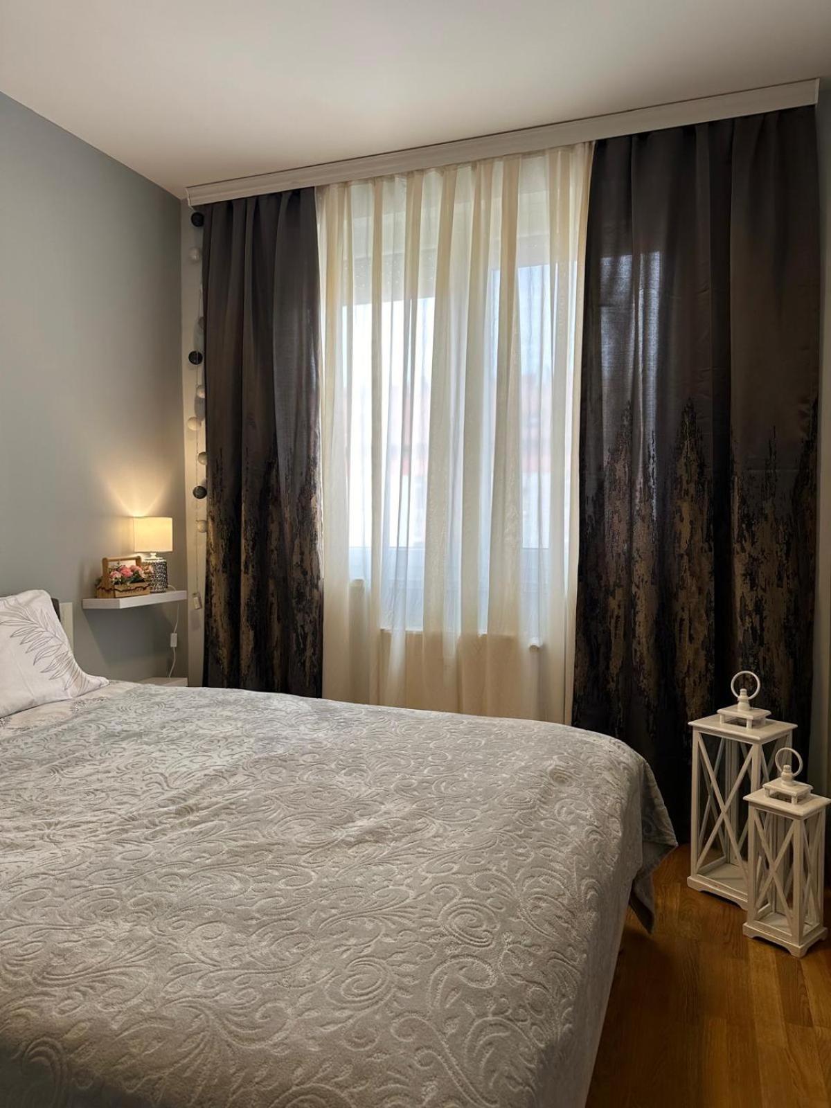49 Apartment *
